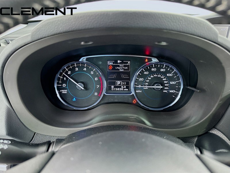 Subaru Forester Vehicle Full-screen Gallery Image 18