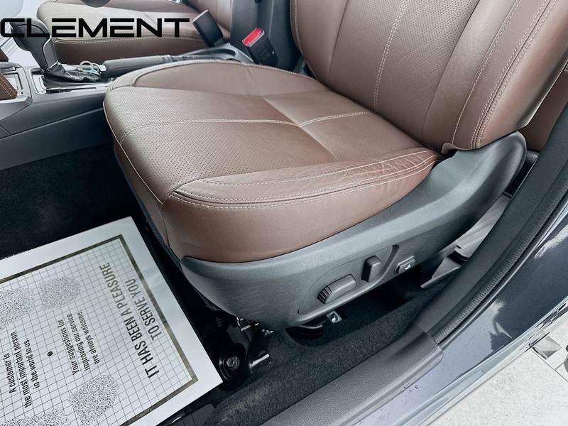 Subaru Forester Vehicle Full-screen Gallery Image 30