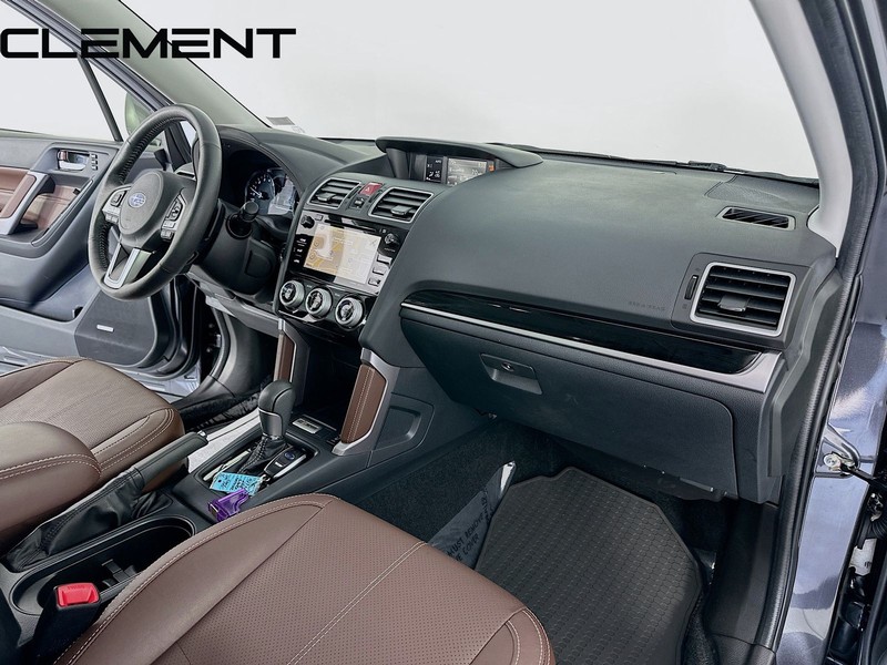 Subaru Forester Vehicle Full-screen Gallery Image 36