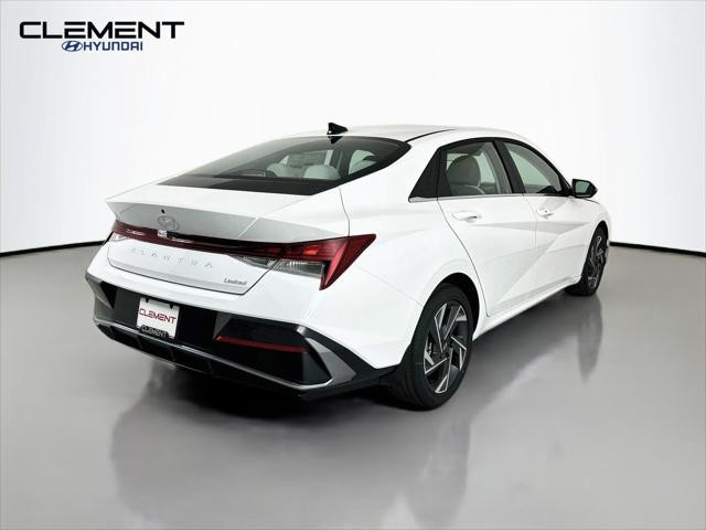 Hyundai Elantra Vehicle Image 06
