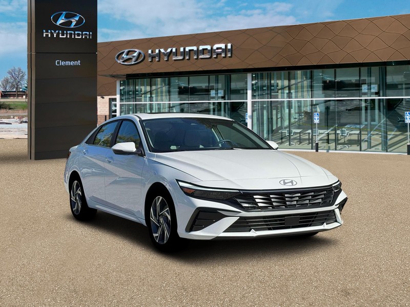 Hyundai Elantra Vehicle Full-screen Gallery Image 11
