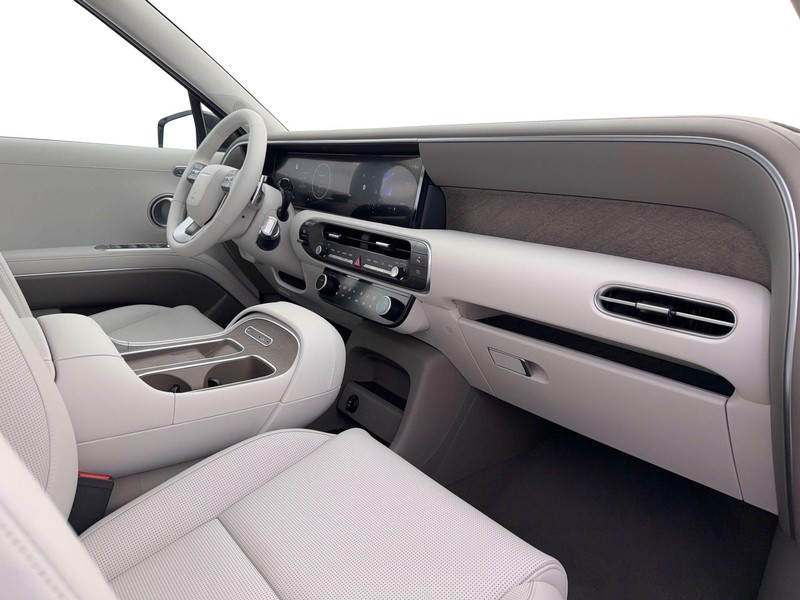 Hyundai Palisade Hybrid Vehicle Full-screen Gallery Image 15