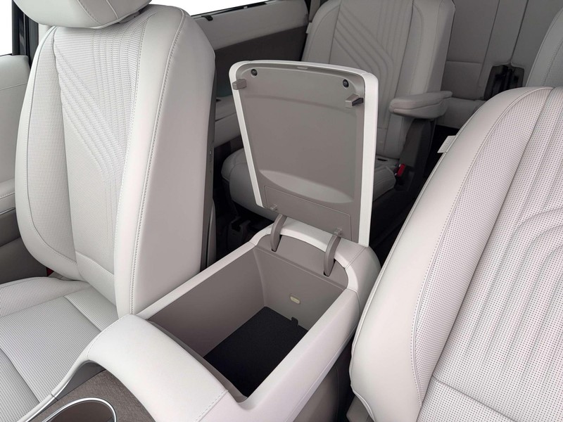 Hyundai Palisade Hybrid Vehicle Full-screen Gallery Image 18