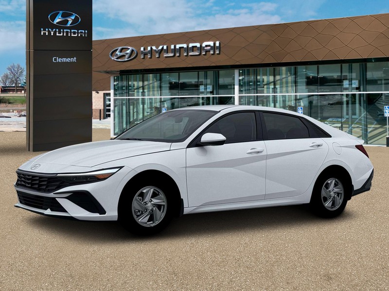 Hyundai Elantra Vehicle Full-screen Gallery Image 2