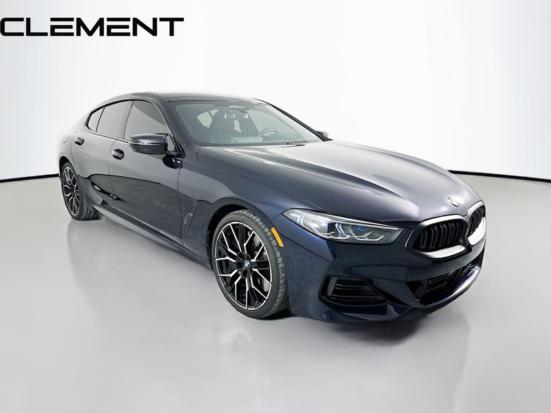 BMW 8 Series Vehicle Image 05