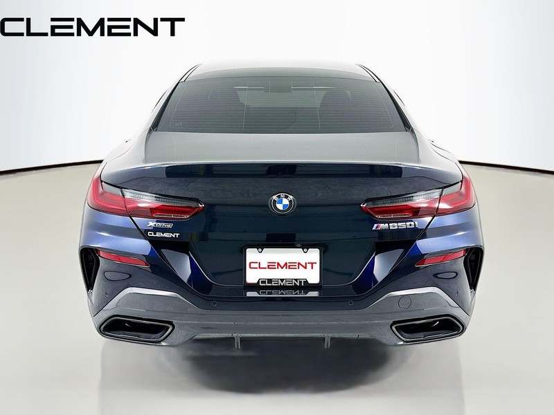 BMW 8 Series Vehicle Image 08