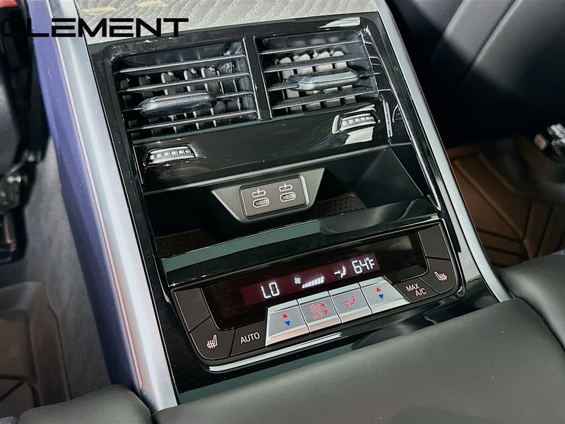 BMW 8 Series Vehicle Image 35