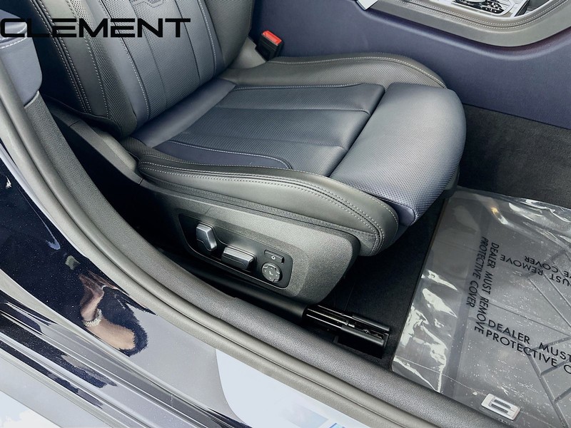 BMW 8 Series Vehicle Image 36