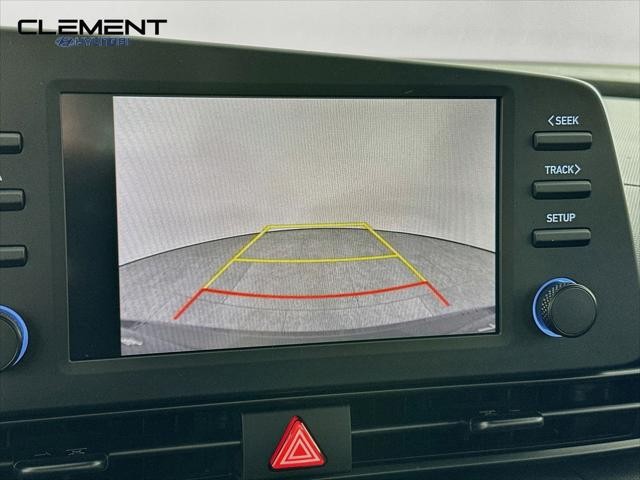 Hyundai Elantra Vehicle Image 18