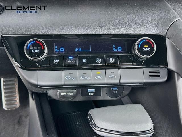 Hyundai Elantra Vehicle Image 19
