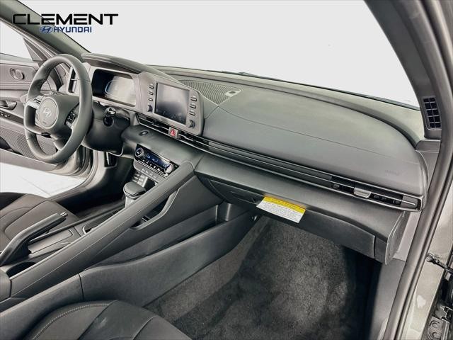 Hyundai Elantra Vehicle Image 28