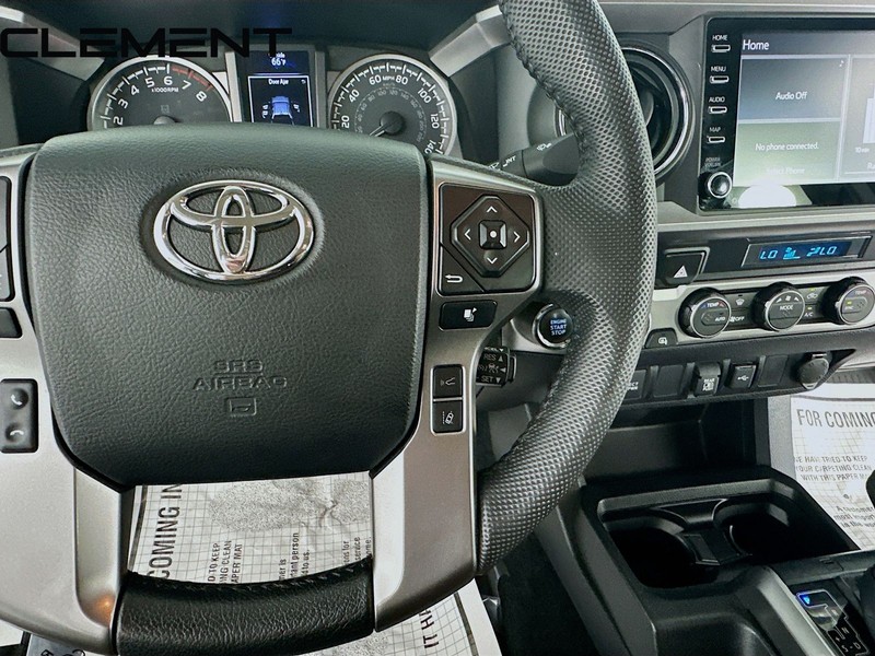 Toyota Tacoma 4WD Vehicle Full-screen Gallery Image 17