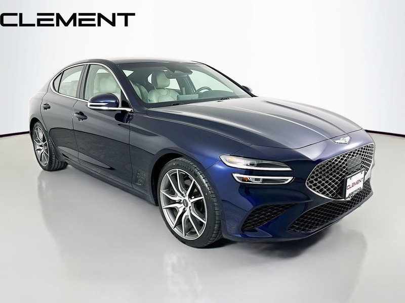 Genesis G70 Vehicle Full-screen Gallery Image 5
