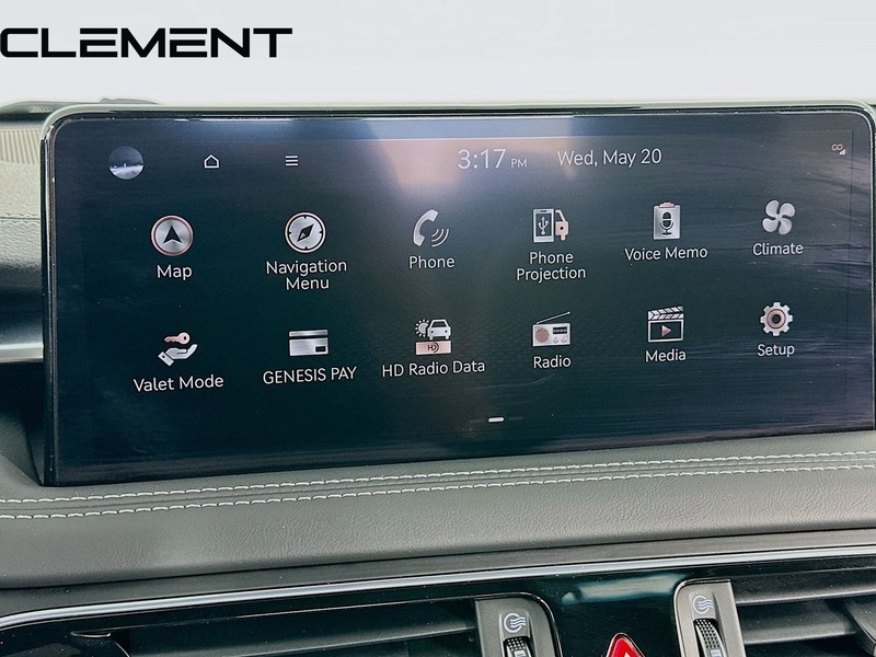 Genesis G70 Vehicle Full-screen Gallery Image 19