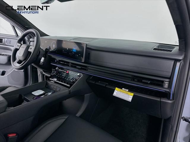 Hyundai Santa Fe Vehicle Full-screen Gallery Image 31