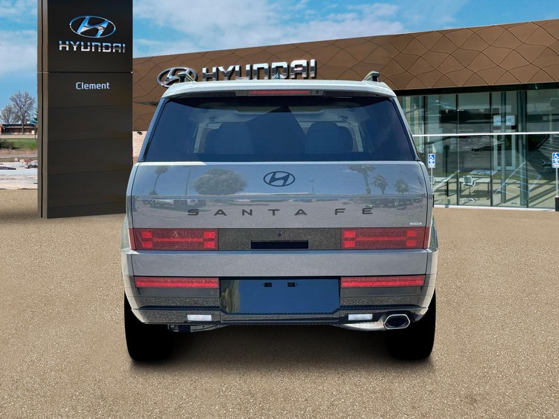Hyundai Santa Fe Vehicle Full-screen Gallery Image 6