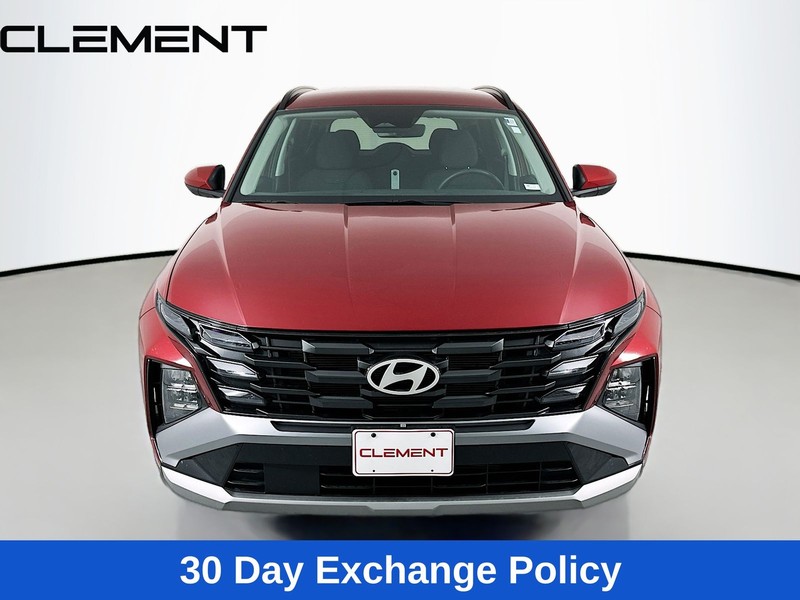 Hyundai Tucson Vehicle Full-screen Gallery Image 3
