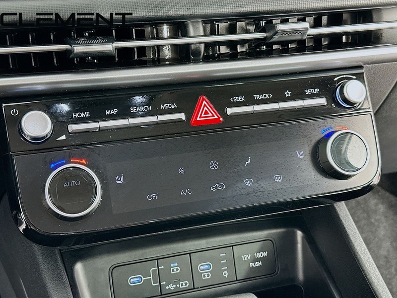 Hyundai Tucson Vehicle Full-screen Gallery Image 22