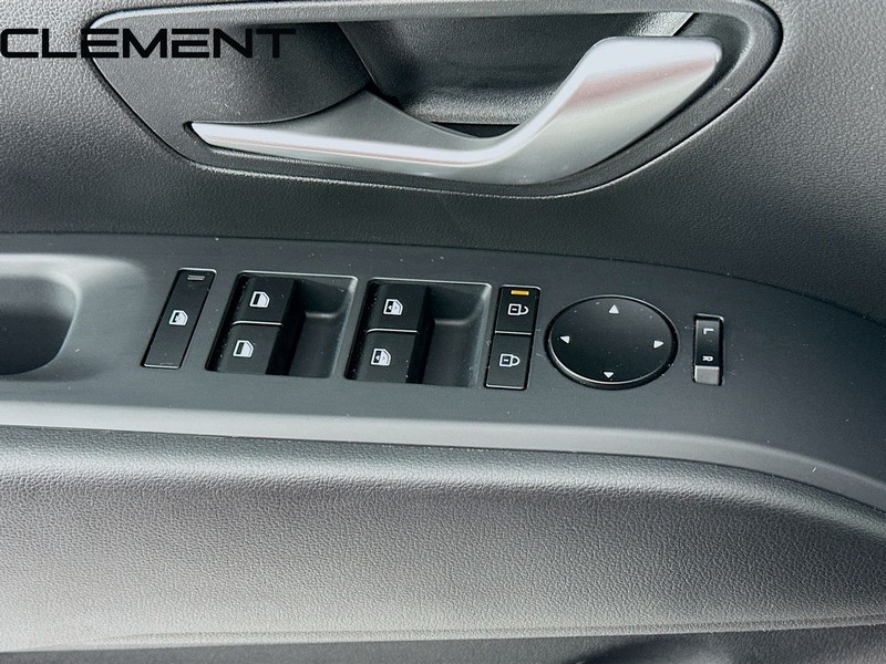 Hyundai Tucson Vehicle Full-screen Gallery Image 25