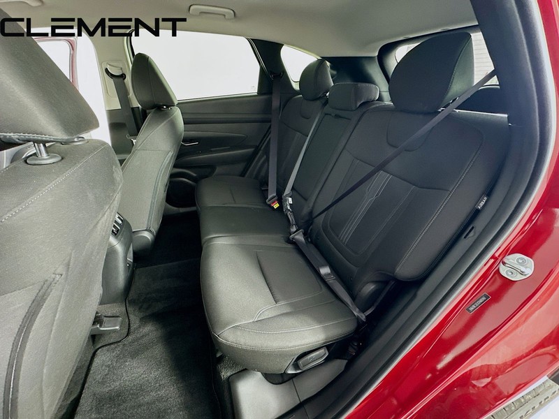 Hyundai Tucson Vehicle Full-screen Gallery Image 32