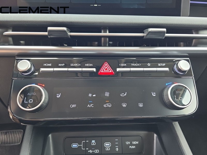 Hyundai Tucson Vehicle Full-screen Gallery Image 23