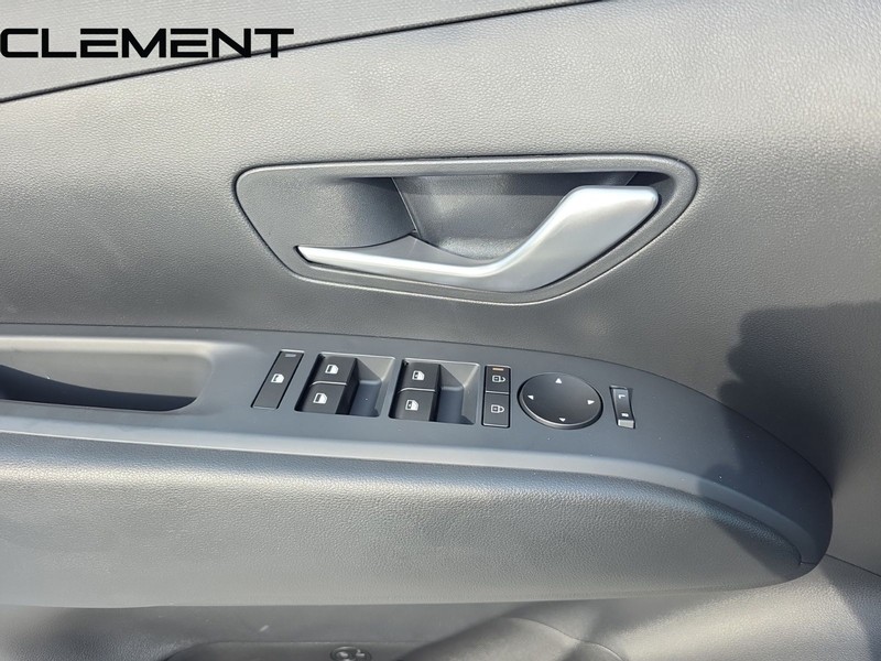 Hyundai Tucson Vehicle Full-screen Gallery Image 29