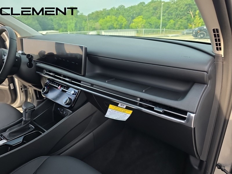 Hyundai Tucson Vehicle Full-screen Gallery Image 39