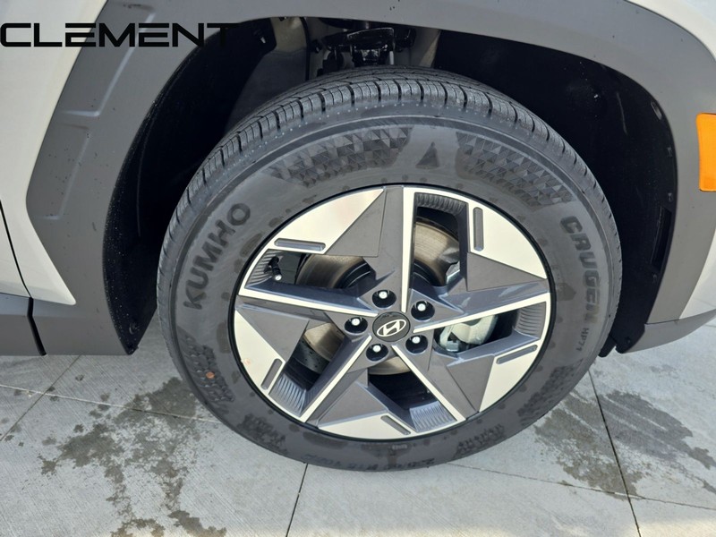 Hyundai Tucson Vehicle Full-screen Gallery Image 41