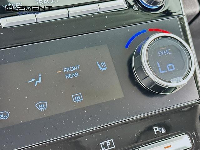 Hyundai Santa Fe Vehicle Full-screen Gallery Image 20