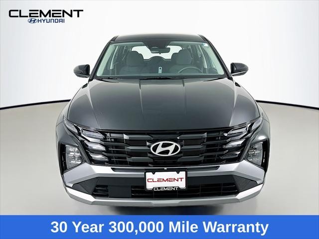 Hyundai Tucson Vehicle Full-screen Gallery Image 2