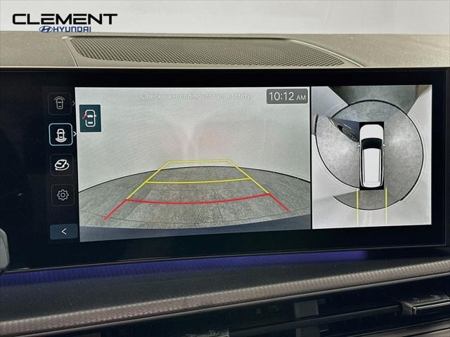 Hyundai Santa Fe Vehicle Full-screen Gallery Image 18