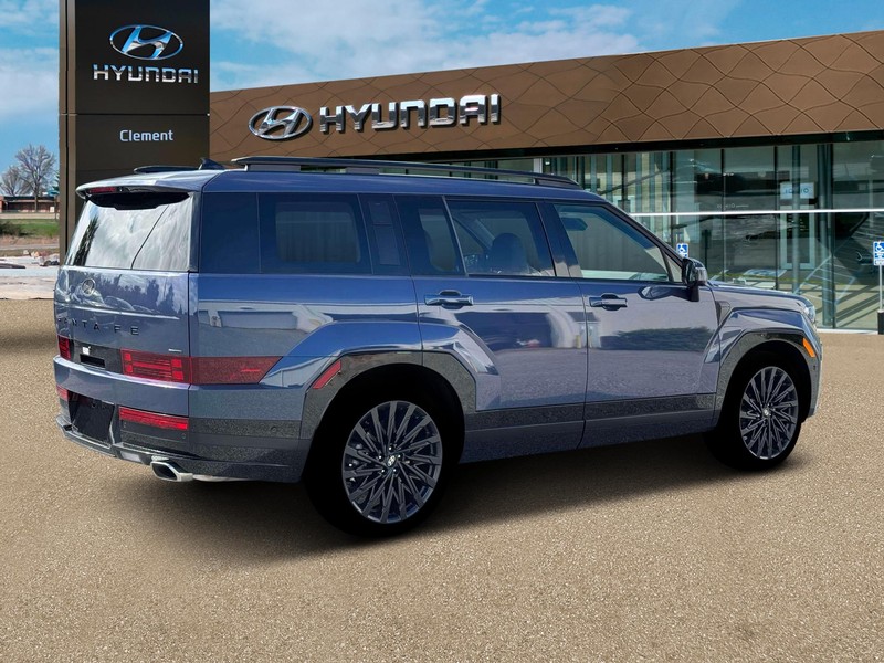 Hyundai Santa Fe Vehicle Full-screen Gallery Image 8