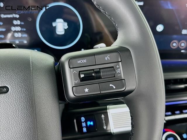 Hyundai Santa Fe Vehicle Full-screen Gallery Image 15