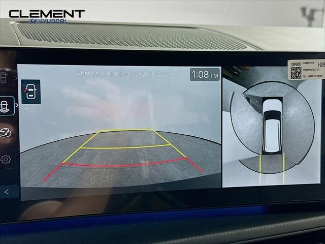 Hyundai Santa Fe Vehicle Full-screen Gallery Image 18