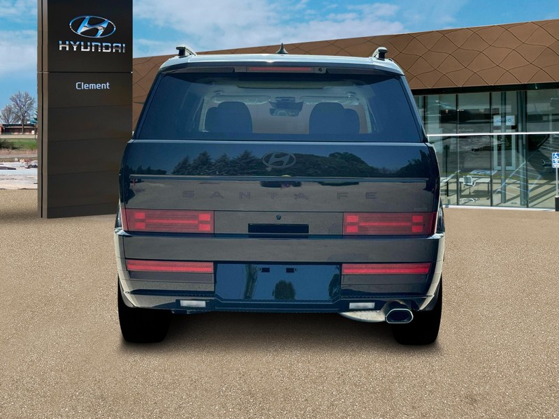 Hyundai Santa Fe Vehicle Full-screen Gallery Image 6