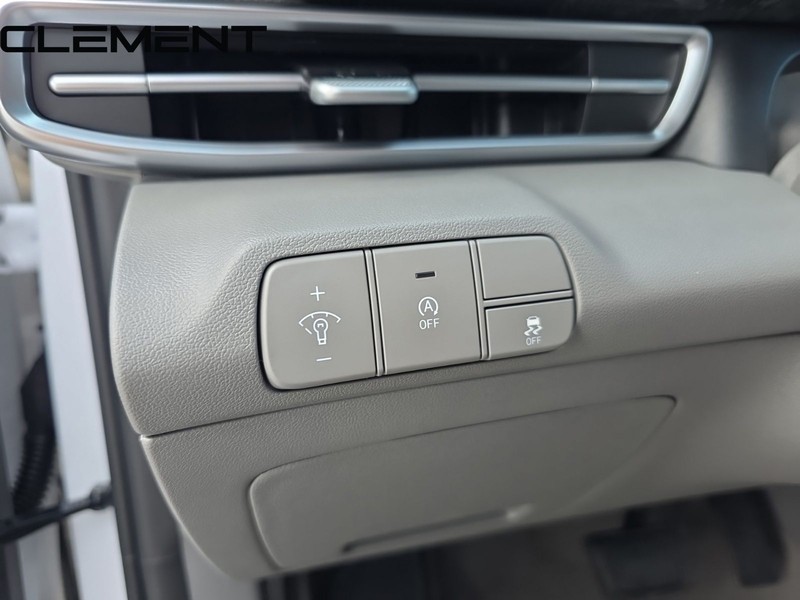 Hyundai Elantra Vehicle Full-screen Gallery Image 14