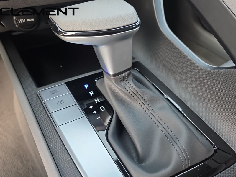 Hyundai Elantra Vehicle Full-screen Gallery Image 25