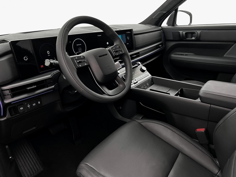 Hyundai Santa Fe Vehicle Full-screen Gallery Image 14