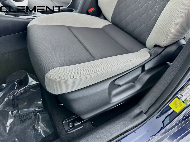 Toyota Corolla Vehicle Full-screen Gallery Image 27