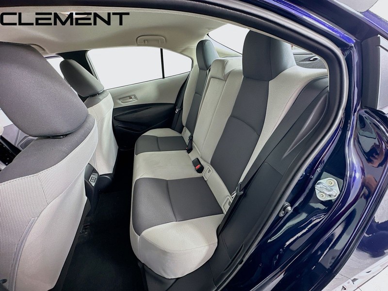 Toyota Corolla Vehicle Full-screen Gallery Image 30