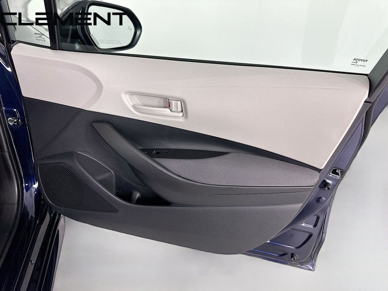 Toyota Corolla Vehicle Full-screen Gallery Image 34