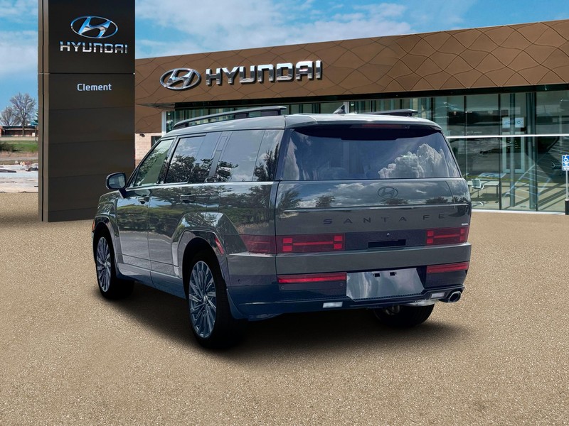 Hyundai Santa Fe Vehicle Full-screen Gallery Image 5