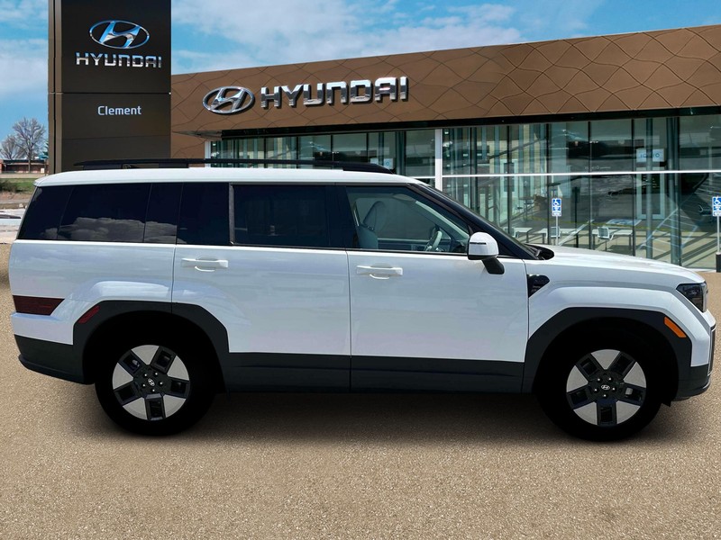 Hyundai Santa Fe Hybrid Vehicle Full-screen Gallery Image 9