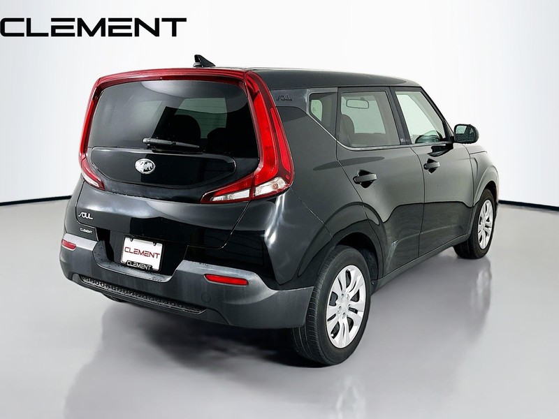 Kia Soul Vehicle Full-screen Gallery Image 7