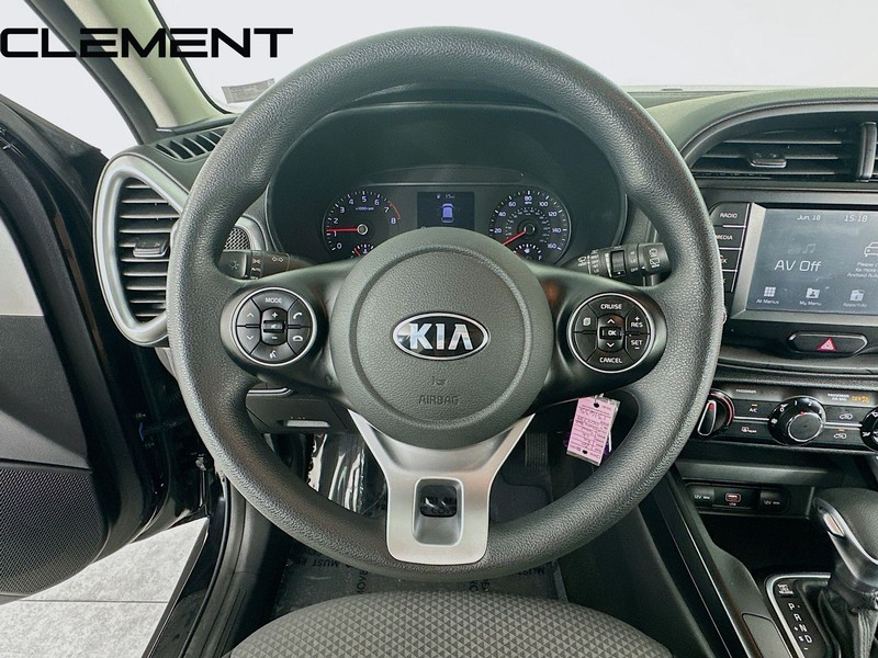 Kia Soul Vehicle Full-screen Gallery Image 14