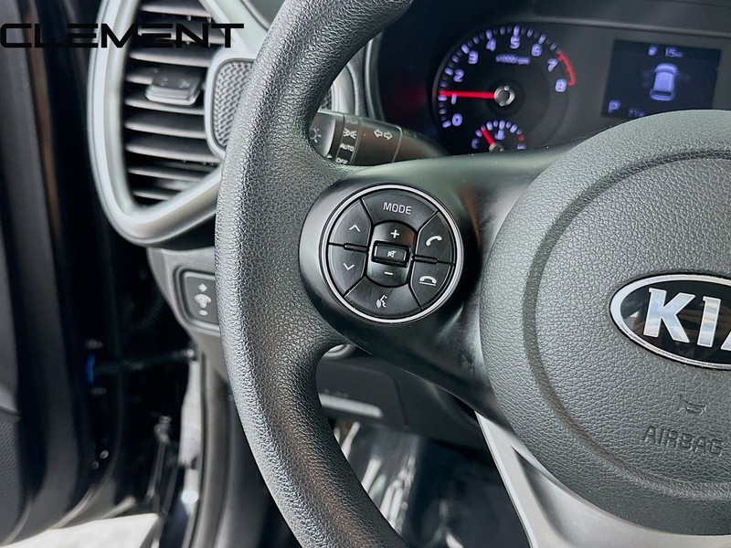 Kia Soul Vehicle Full-screen Gallery Image 15