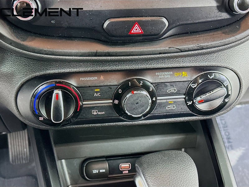 Kia Soul Vehicle Full-screen Gallery Image 22