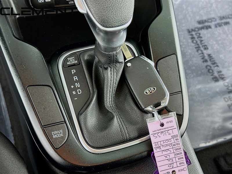 Kia Soul Vehicle Full-screen Gallery Image 23