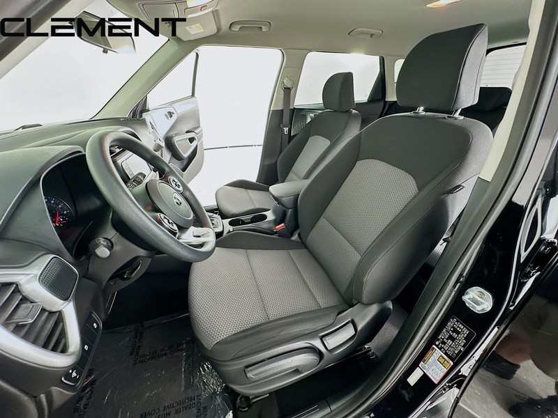 Kia Soul Vehicle Full-screen Gallery Image 28