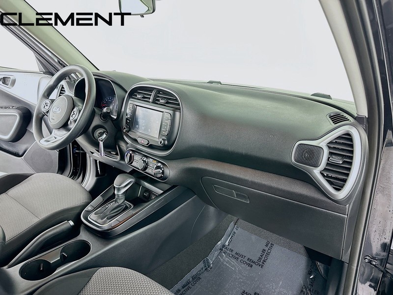 Kia Soul Vehicle Full-screen Gallery Image 33